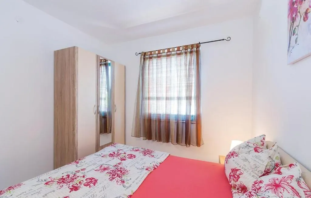 Holiday Home Lucija Sveti Filip i Jakov