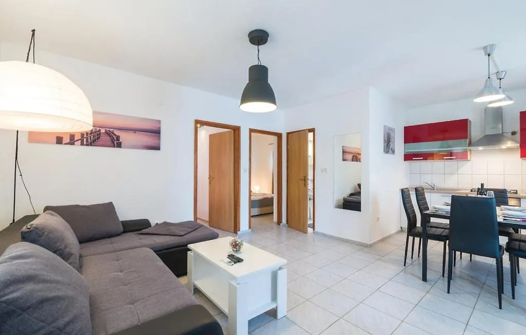 Holiday Home Lucija Sveti Filip i Jakov