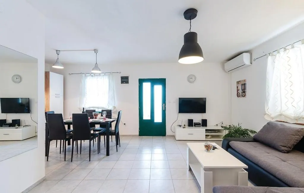 Holiday Home Lucija Sveti Filip i Jakov Croatia