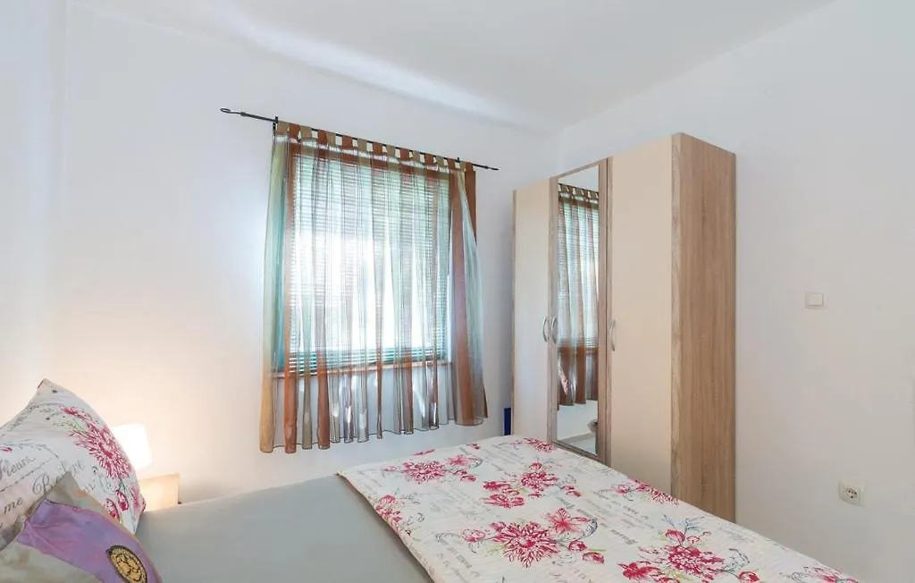Holiday Home Lucija Sveti Filip i Jakov