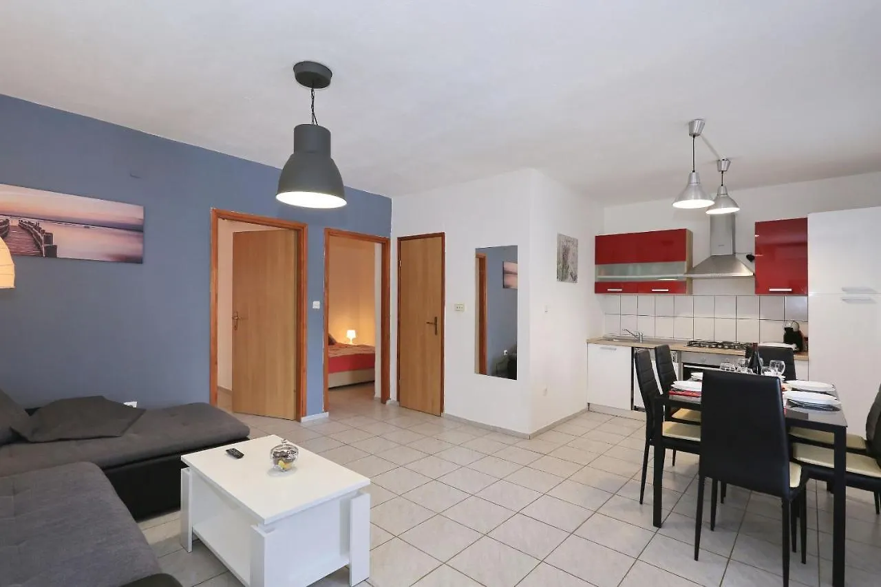 Holiday Home Lucija Sveti Filip i Jakov