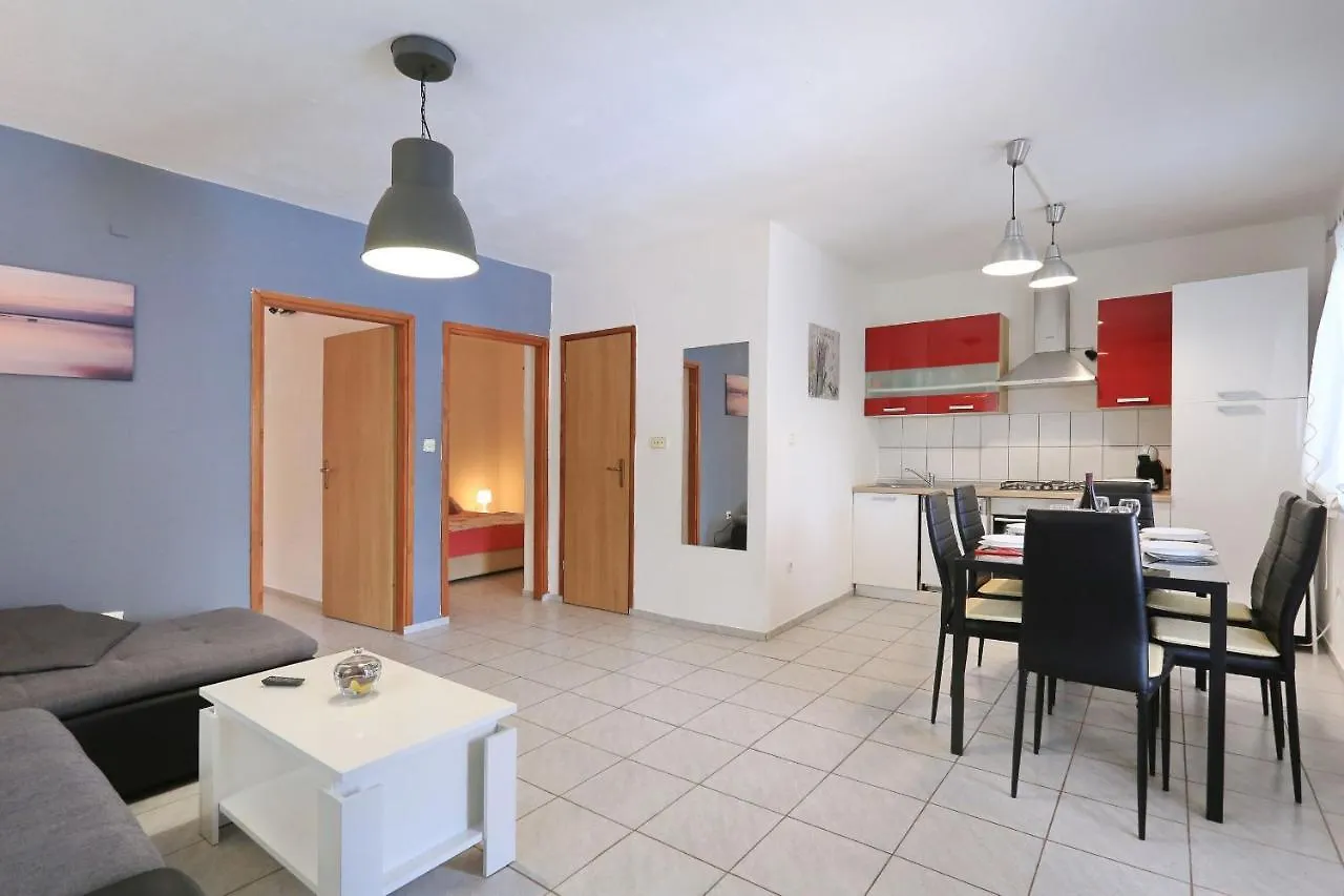 Holiday Home Lucija Sveti Filip i Jakov
