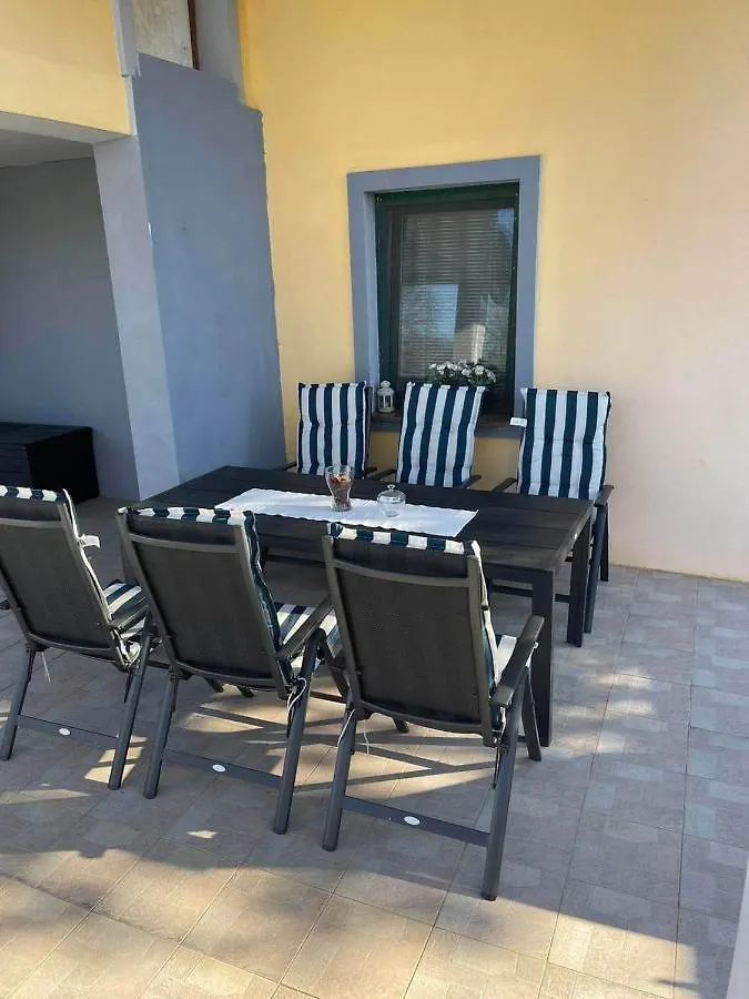 Holiday Home Lucija Sveti Filip i Jakov 0*,